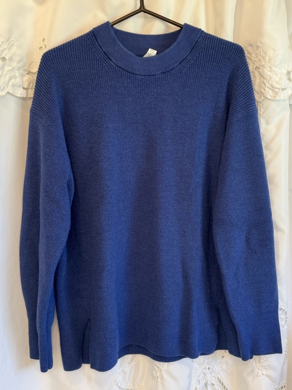 lululemon athletica ladies  oversized Crewneck Sweater in bright Navy